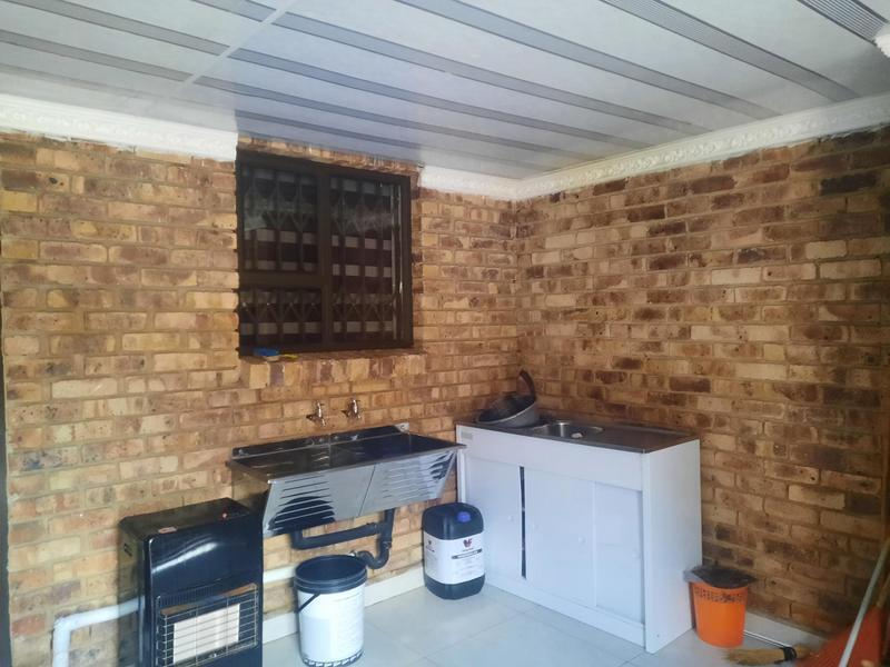 To Let 4 Bedroom Property for Rent in New Kentucky Gauteng