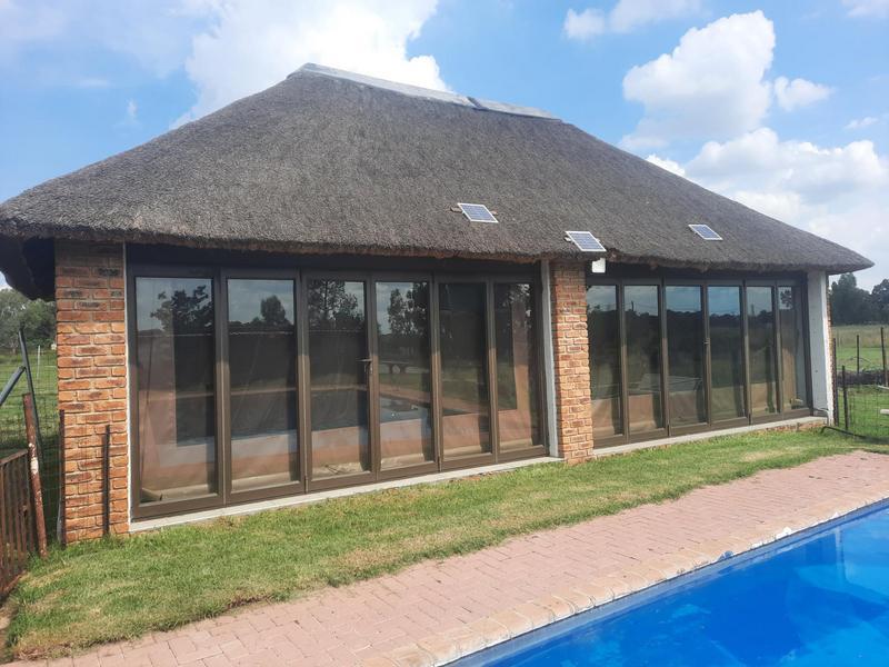 To Let 4 Bedroom Property for Rent in New Kentucky Gauteng