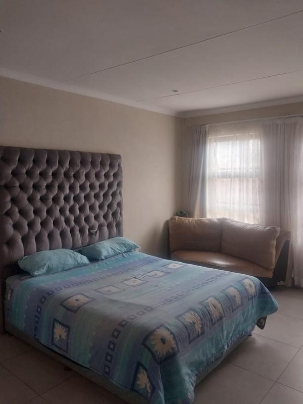 3 Bedroom Property for Sale in Clayville Gauteng