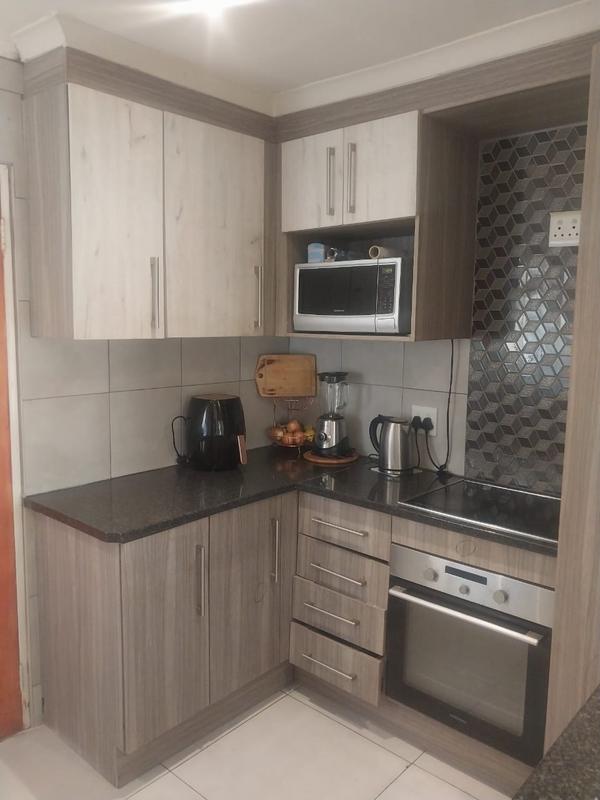 3 Bedroom Property for Sale in Clayville Gauteng