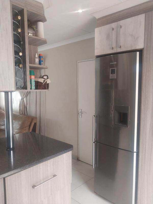 3 Bedroom Property for Sale in Clayville Gauteng