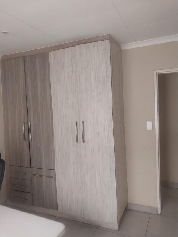 3 Bedroom Property for Sale in Clayville Gauteng
