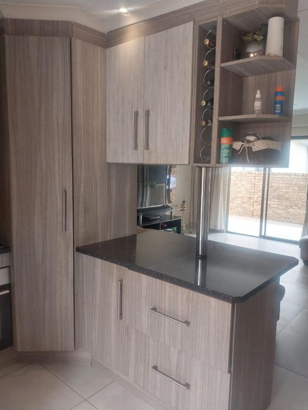 3 Bedroom Property for Sale in Clayville Gauteng