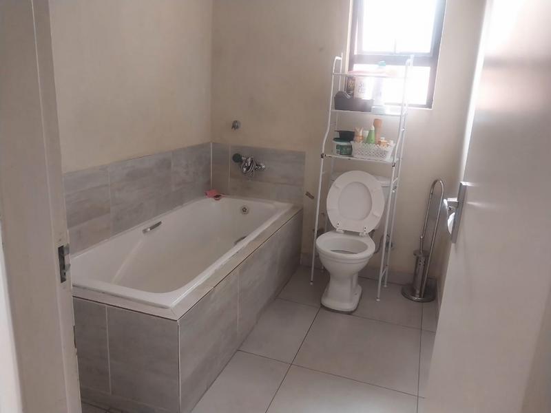 3 Bedroom Property for Sale in Clayville Gauteng