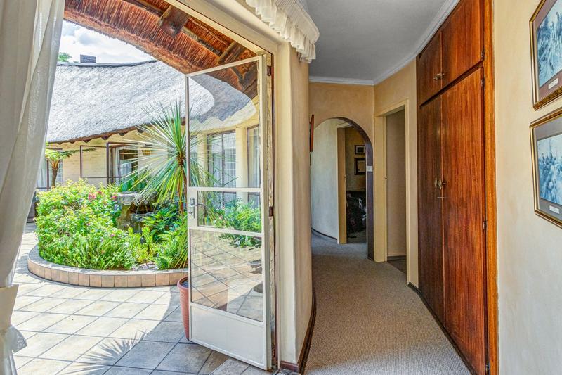 4 Bedroom Property for Sale in Magaliessig Gauteng