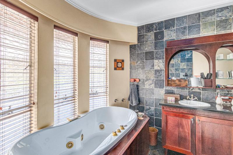 4 Bedroom Property for Sale in Magaliessig Gauteng