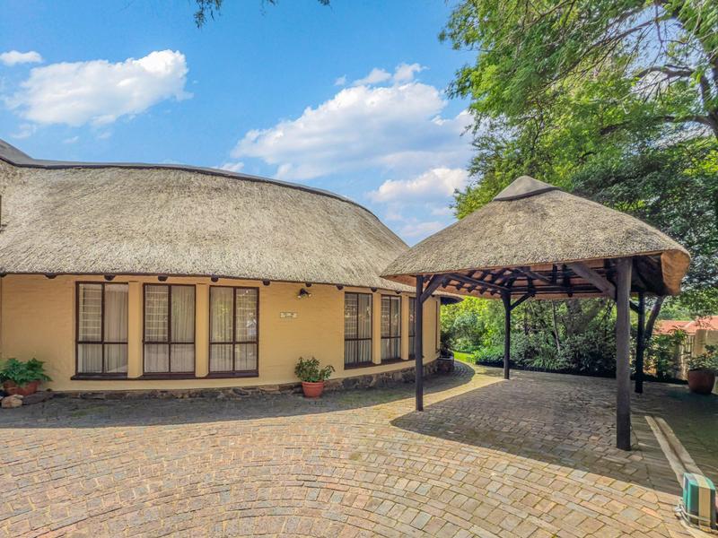 4 Bedroom Property for Sale in Magaliessig Gauteng