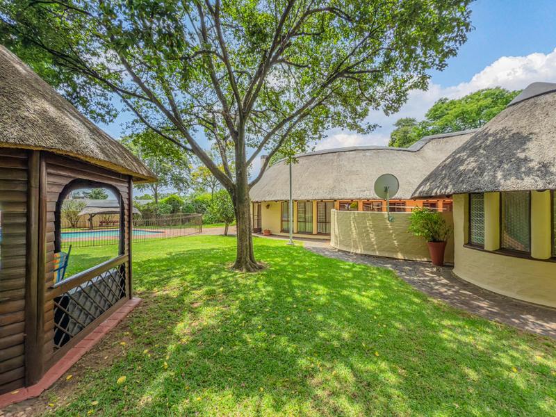 4 Bedroom Property for Sale in Magaliessig Gauteng