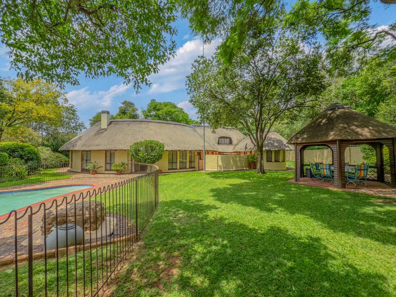 4 Bedroom Property for Sale in Magaliessig Gauteng