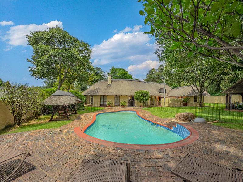 4 Bedroom Property for Sale in Magaliessig Gauteng
