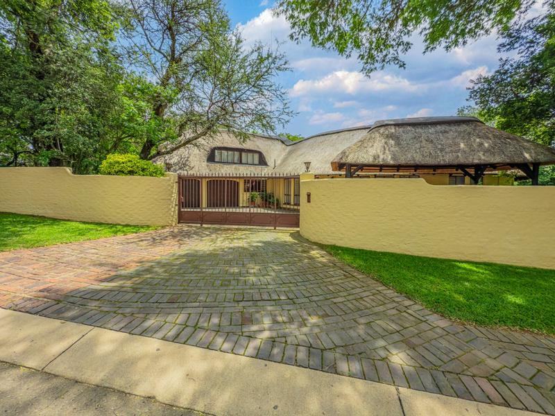 4 Bedroom Property for Sale in Magaliessig Gauteng