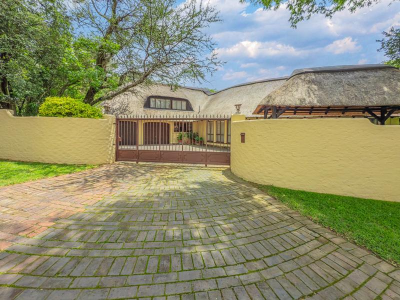 4 Bedroom Property for Sale in Magaliessig Gauteng