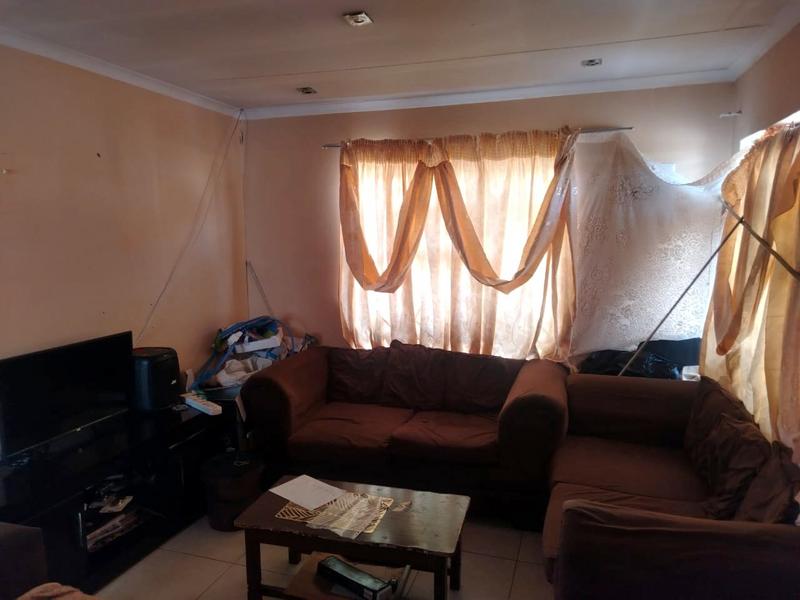 2 Bedroom Property for Sale in Bram Fischerville Gauteng