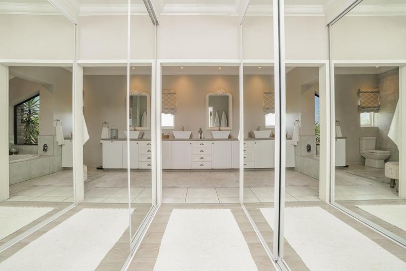 6 Bedroom Property for Sale in Randjesfontein A H Gauteng