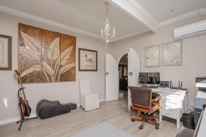 6 Bedroom Property for Sale in Randjesfontein A H Gauteng