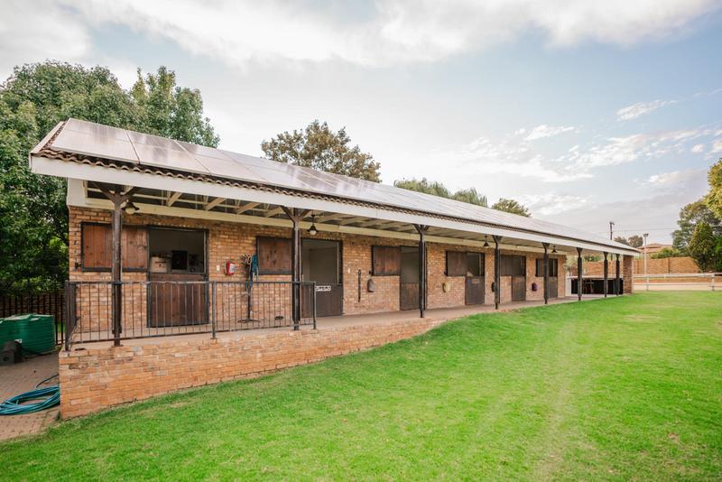 6 Bedroom Property for Sale in Randjesfontein A H Gauteng