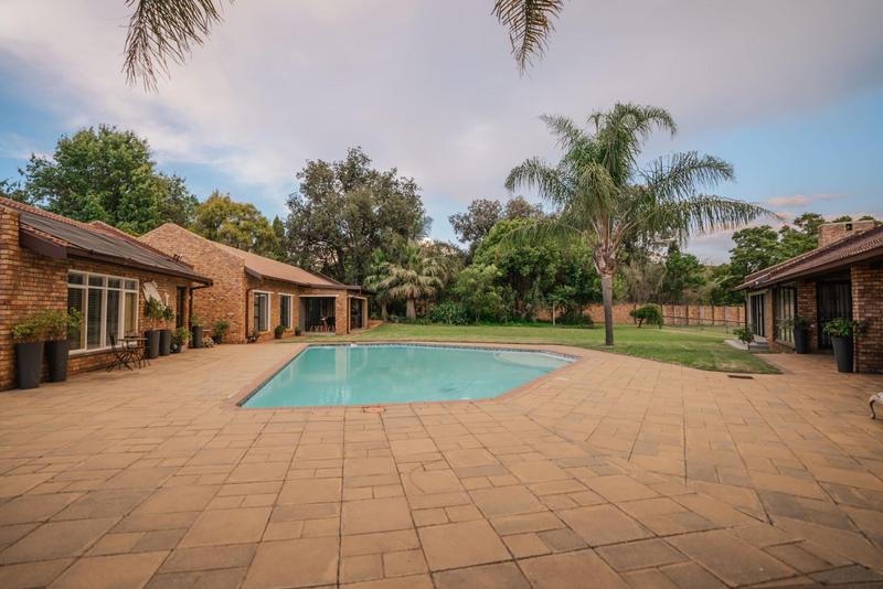 6 Bedroom Property for Sale in Randjesfontein A H Gauteng