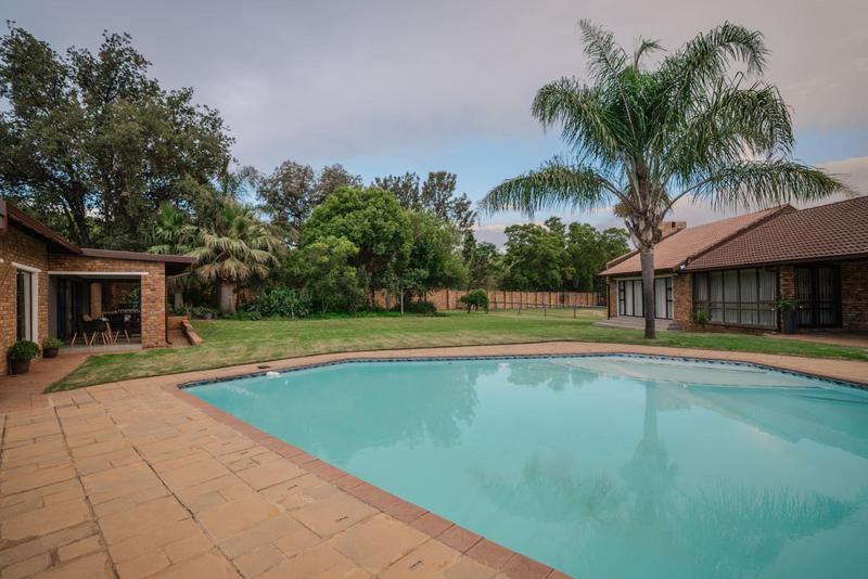 6 Bedroom Property for Sale in Randjesfontein A H Gauteng
