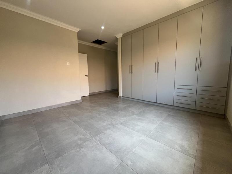 3 Bedroom Property for Sale in Broadacres Gauteng