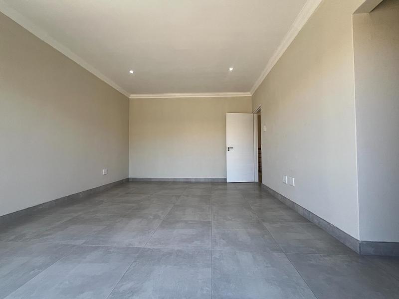 3 Bedroom Property for Sale in Broadacres Gauteng