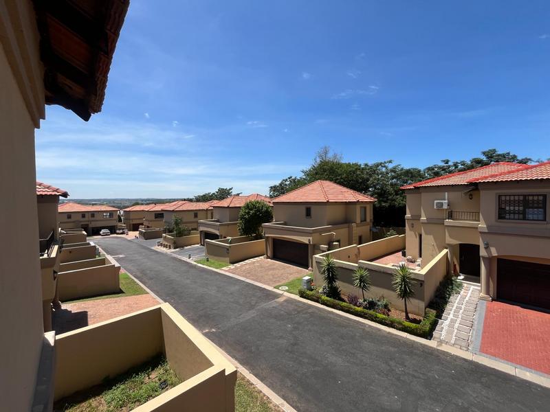 3 Bedroom Property for Sale in Broadacres Gauteng