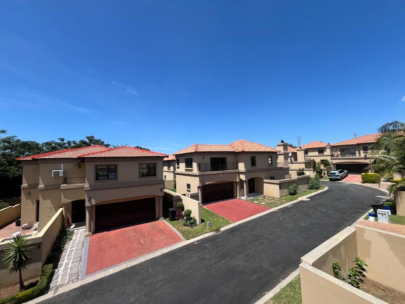 3 Bedroom Property for Sale in Broadacres Gauteng