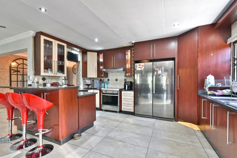 3 Bedroom Property for Sale in Glenvista Gauteng