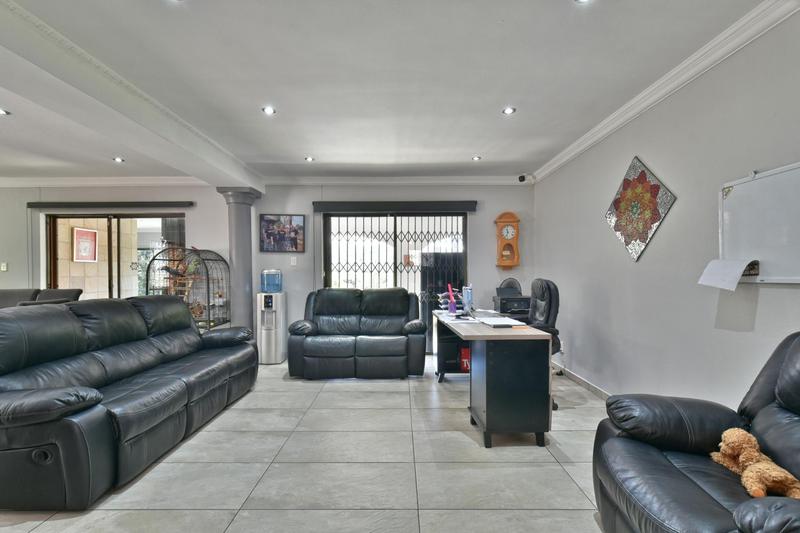 3 Bedroom Property for Sale in Glenvista Gauteng