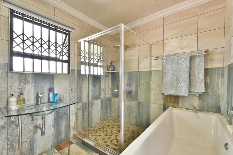 3 Bedroom Property for Sale in Glenvista Gauteng