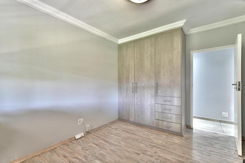 3 Bedroom Property for Sale in Glenvista Gauteng