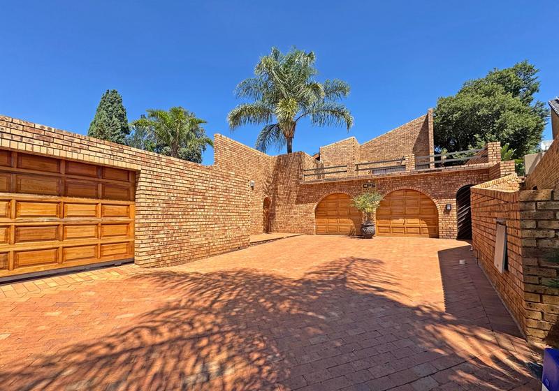 3 Bedroom Property for Sale in Glenvista Gauteng