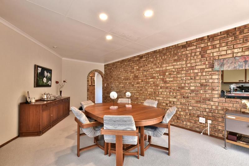 3 Bedroom Property for Sale in Glenvista Gauteng