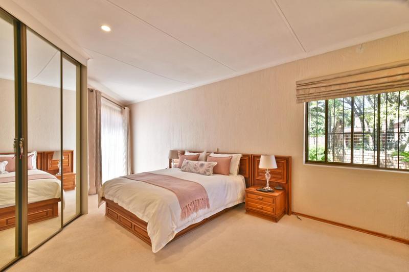 3 Bedroom Property for Sale in Glenvista Gauteng