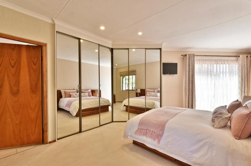 3 Bedroom Property for Sale in Glenvista Gauteng