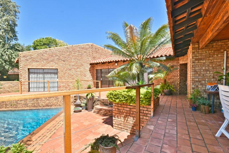 3 Bedroom Property for Sale in Glenvista Gauteng