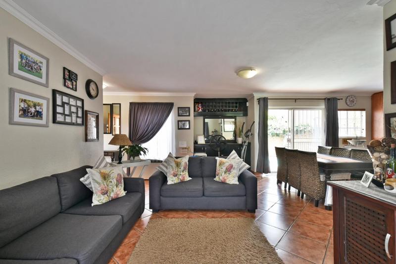 3 Bedroom Property for Sale in Wilgeheuwel Gauteng