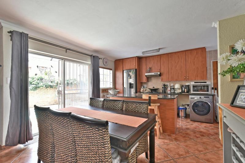 3 Bedroom Property for Sale in Wilgeheuwel Gauteng