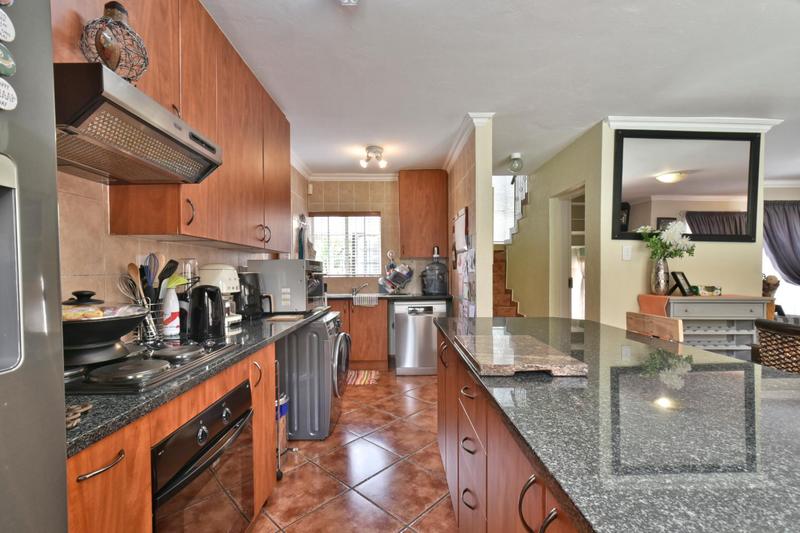 3 Bedroom Property for Sale in Wilgeheuwel Gauteng