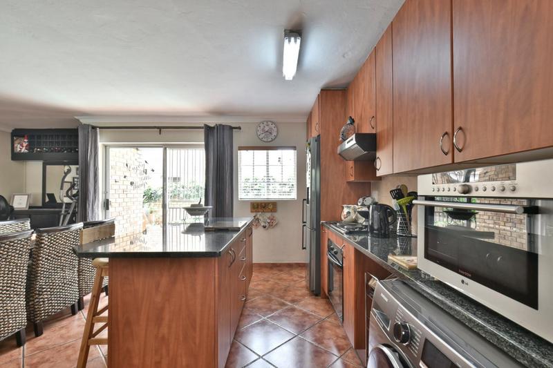 3 Bedroom Property for Sale in Wilgeheuwel Gauteng