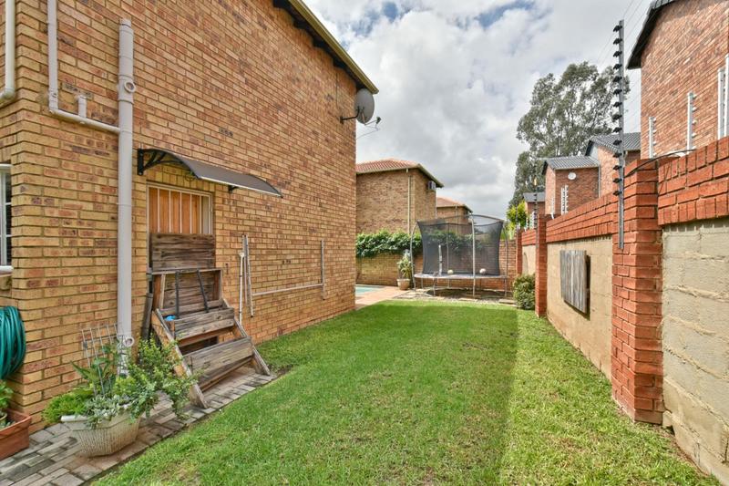3 Bedroom Property for Sale in Wilgeheuwel Gauteng
