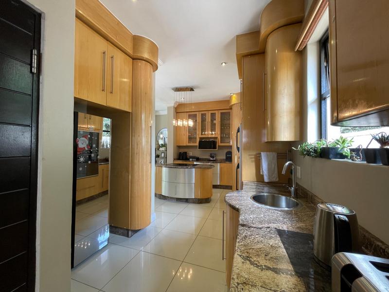 To Let 5 Bedroom Property for Rent in Midstream Estate Gauteng