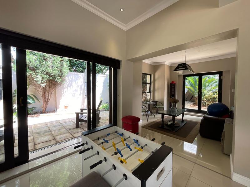 To Let 5 Bedroom Property for Rent in Midstream Estate Gauteng