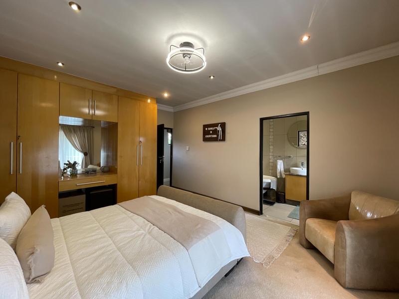 To Let 5 Bedroom Property for Rent in Midstream Estate Gauteng
