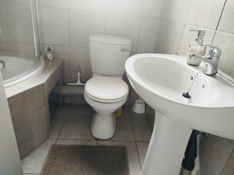 2 Bedroom Property for Sale in La Montagne Gauteng