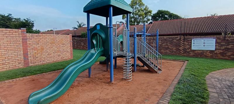 2 Bedroom Property for Sale in La Montagne Gauteng