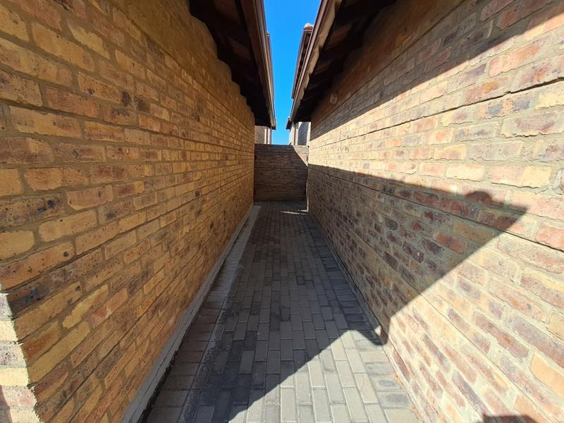 3 Bedroom Property for Sale in Annlin Gauteng