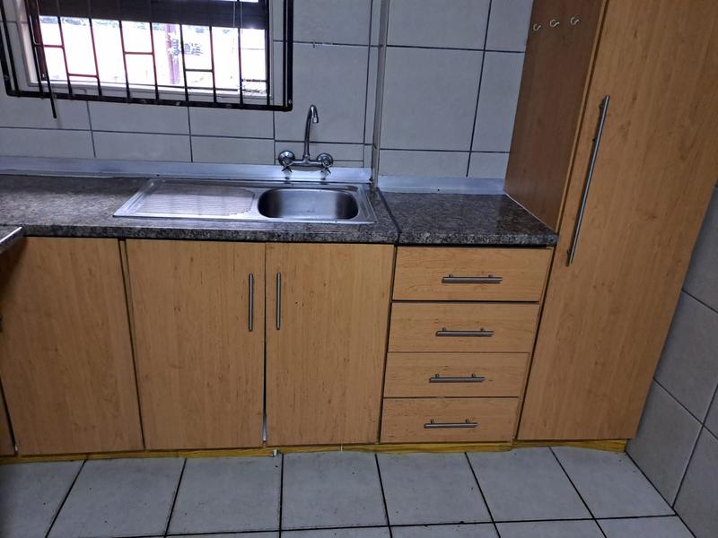To Let 1 Bedroom Property for Rent in Primrose Gauteng