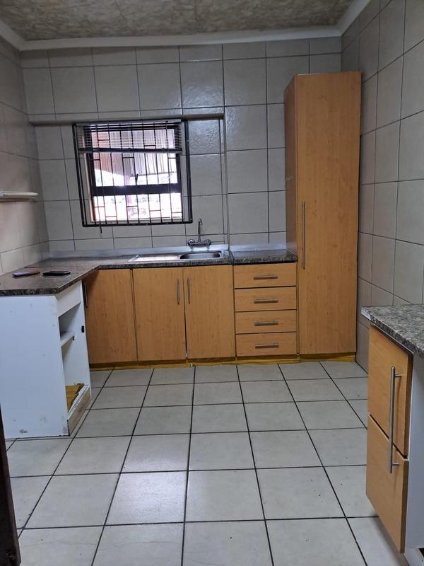 To Let 1 Bedroom Property for Rent in Primrose Gauteng