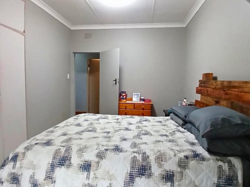 6 Bedroom Property for Sale in Birchleigh Gauteng