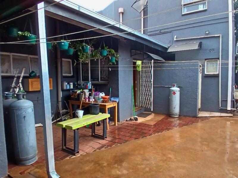 6 Bedroom Property for Sale in Birchleigh Gauteng